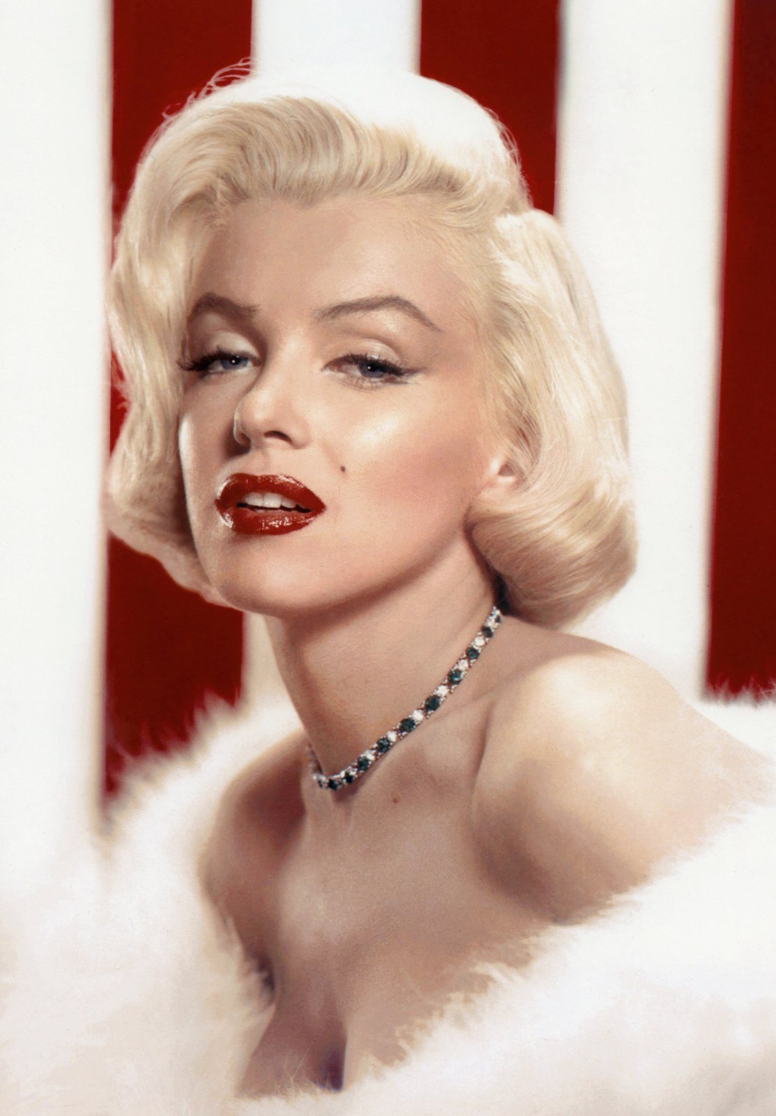 10 Mysteries About Marilyn Monroe's Death That Still Haven't Been Solved