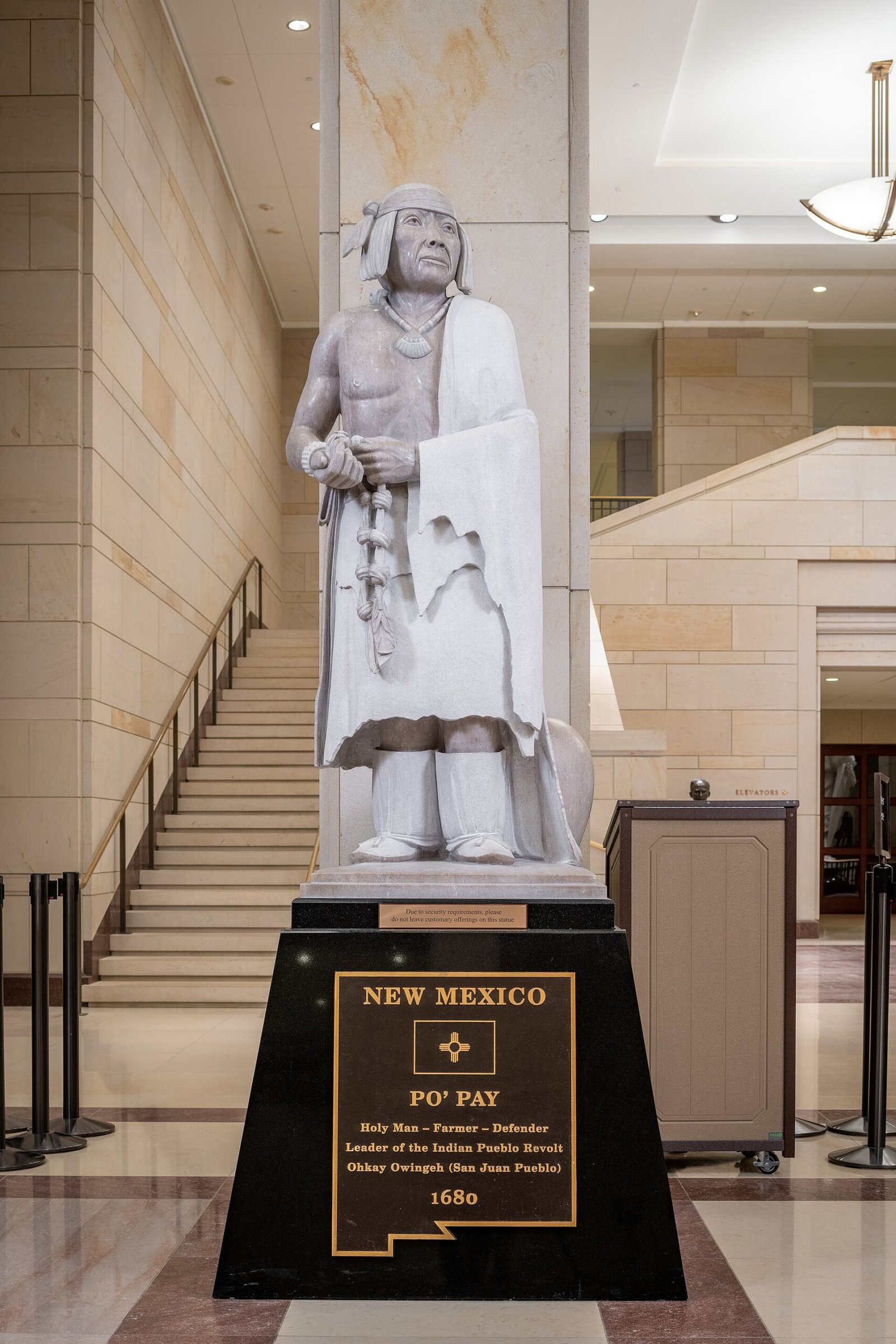 The statue of Po'pay, leader of the 1680 Pueblo Revolt, carved in marble by Jemez Pueblo sculptor Cliff Fragua and given