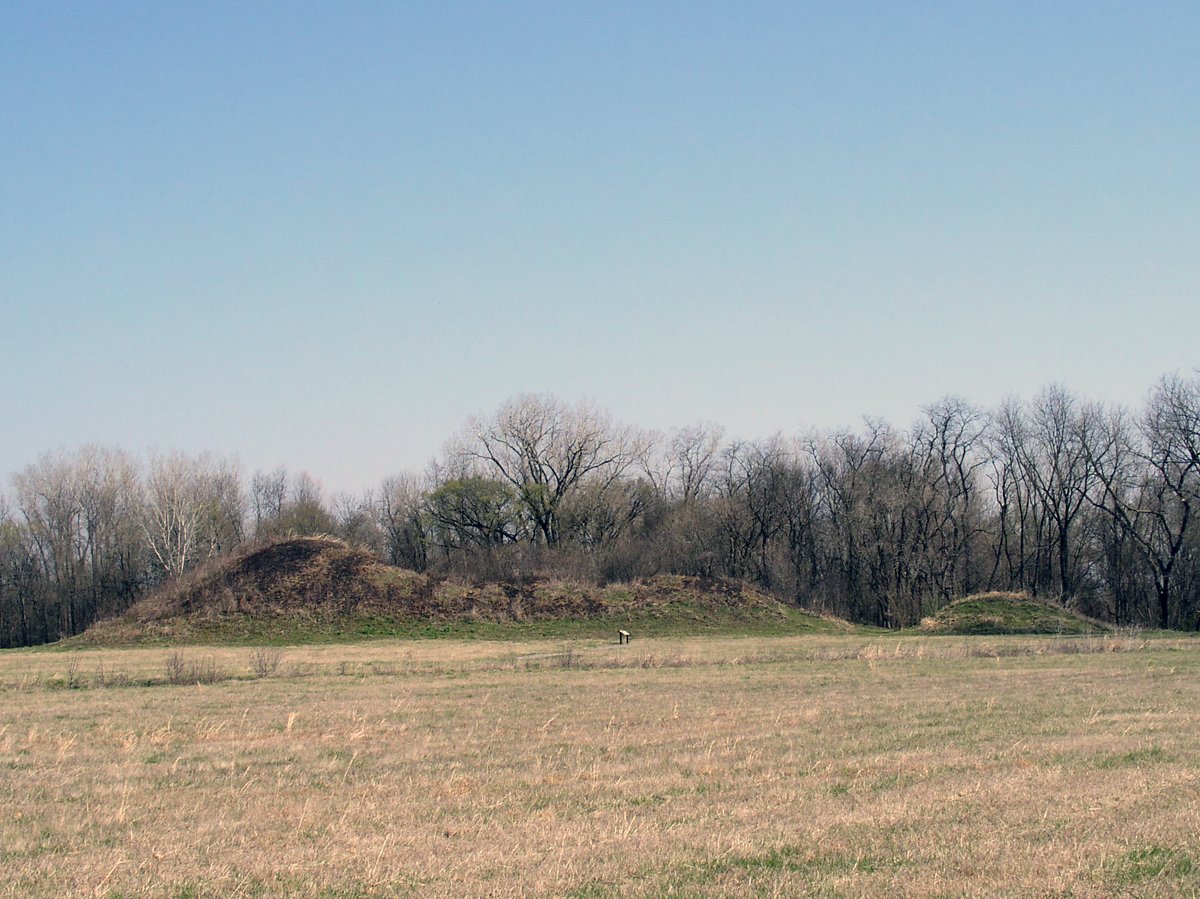 Craig Mound at Spiro Mounds, Oklahoma, which held the chamber looted by treasure hunters in the 1930s